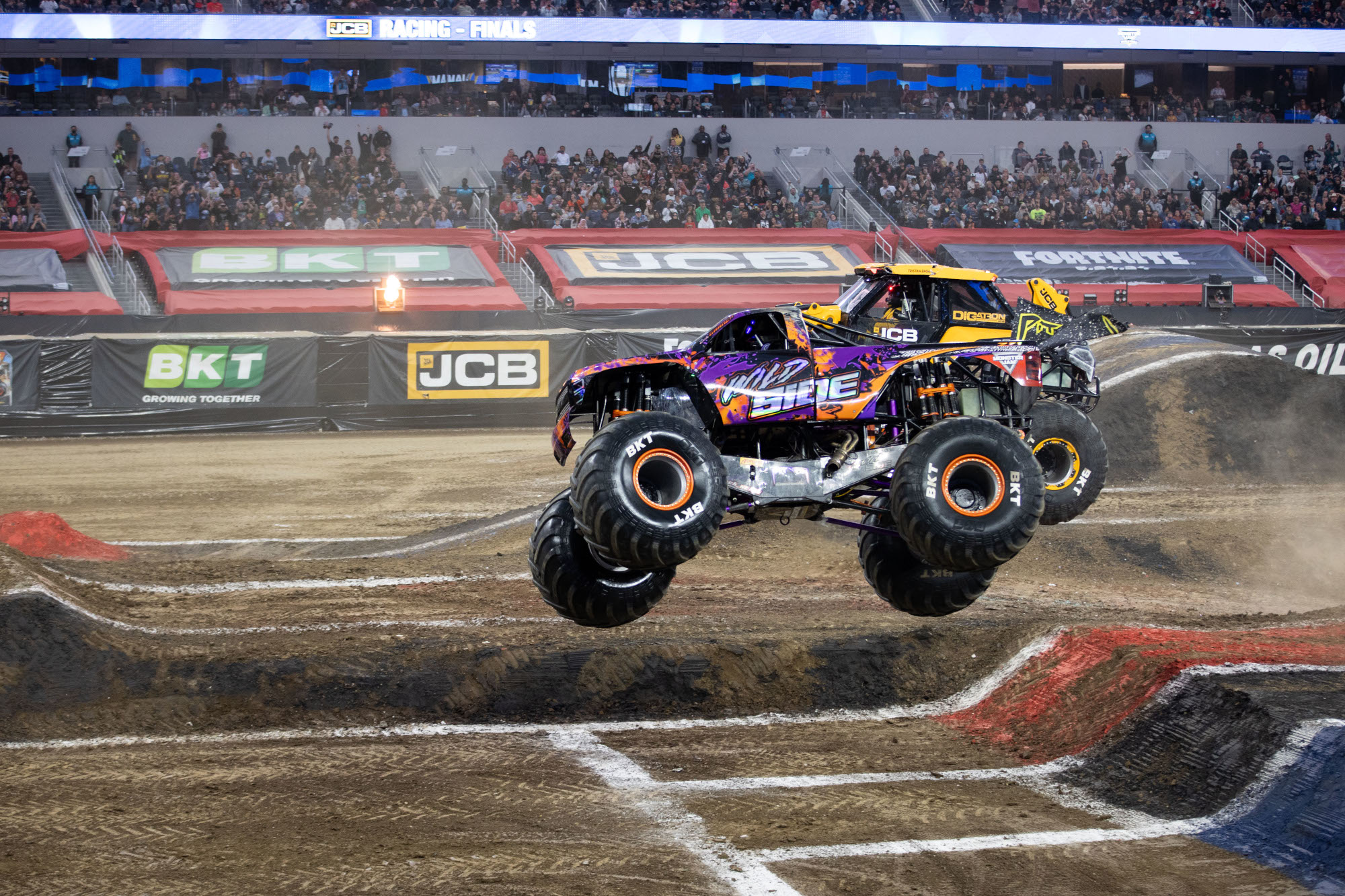 Wild Side and JCB DIGatron racing